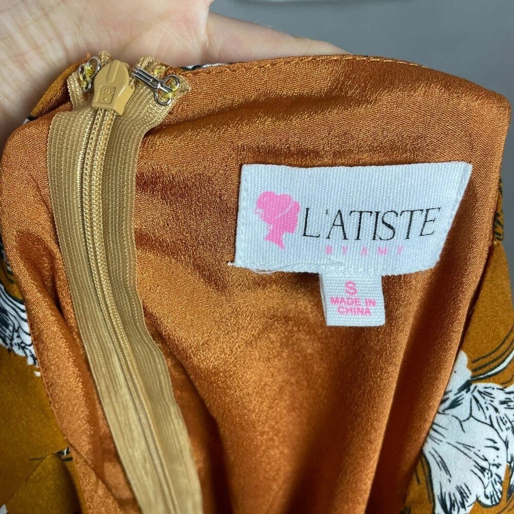 L'Atiste Romper Floral Flutter Bell Sleeve NO BELT Size Small Wrap-Style Mustard - Picture 16 of 16